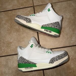 Women's Nike Air Jordan 3 Retro in the 'Lucky Green' colorway size 8.5